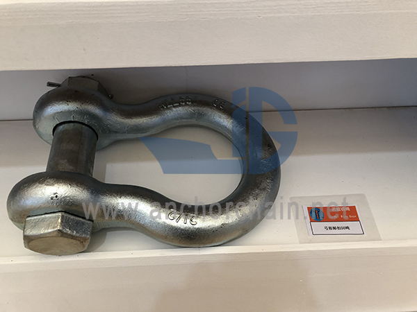 Mastering the Art of Securing and Releasing a Bow Shackle: Best Practices for Various Applications