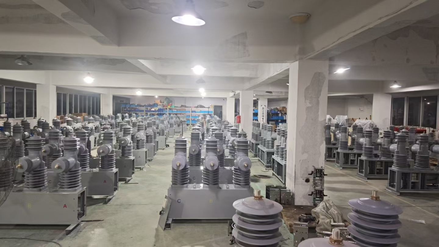 Circuit Breaker Factory Outdoors: Expert Guidance on Manufacturing and Installation